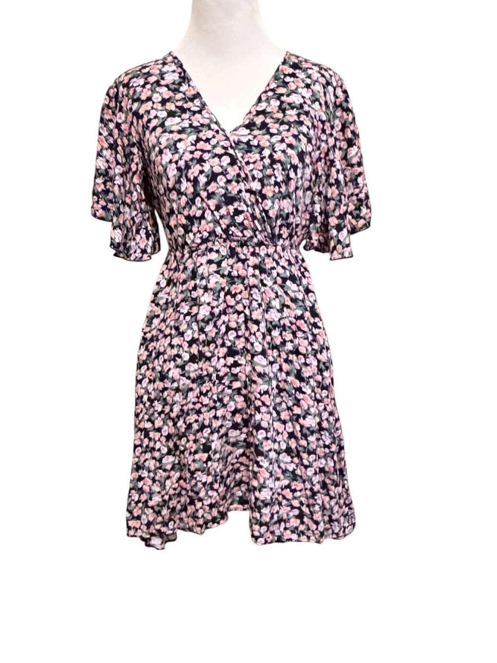 Shein medium Black & Pink Ditsy Floral Flutter Sleeve Mini Dress